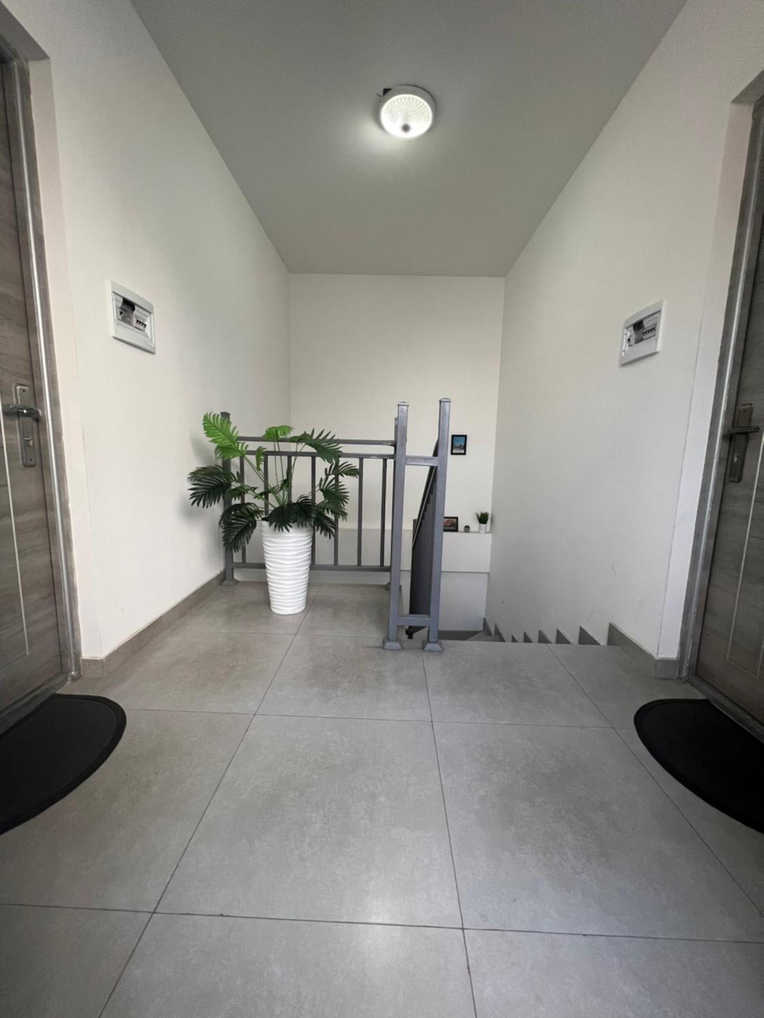 Ferienwohnung Cool Blue Interior Self Check In Erivan Exterior foto